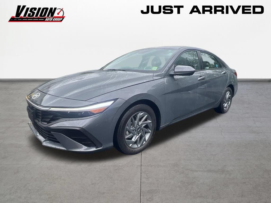 Used 2024 Hyundai Elantra SEL