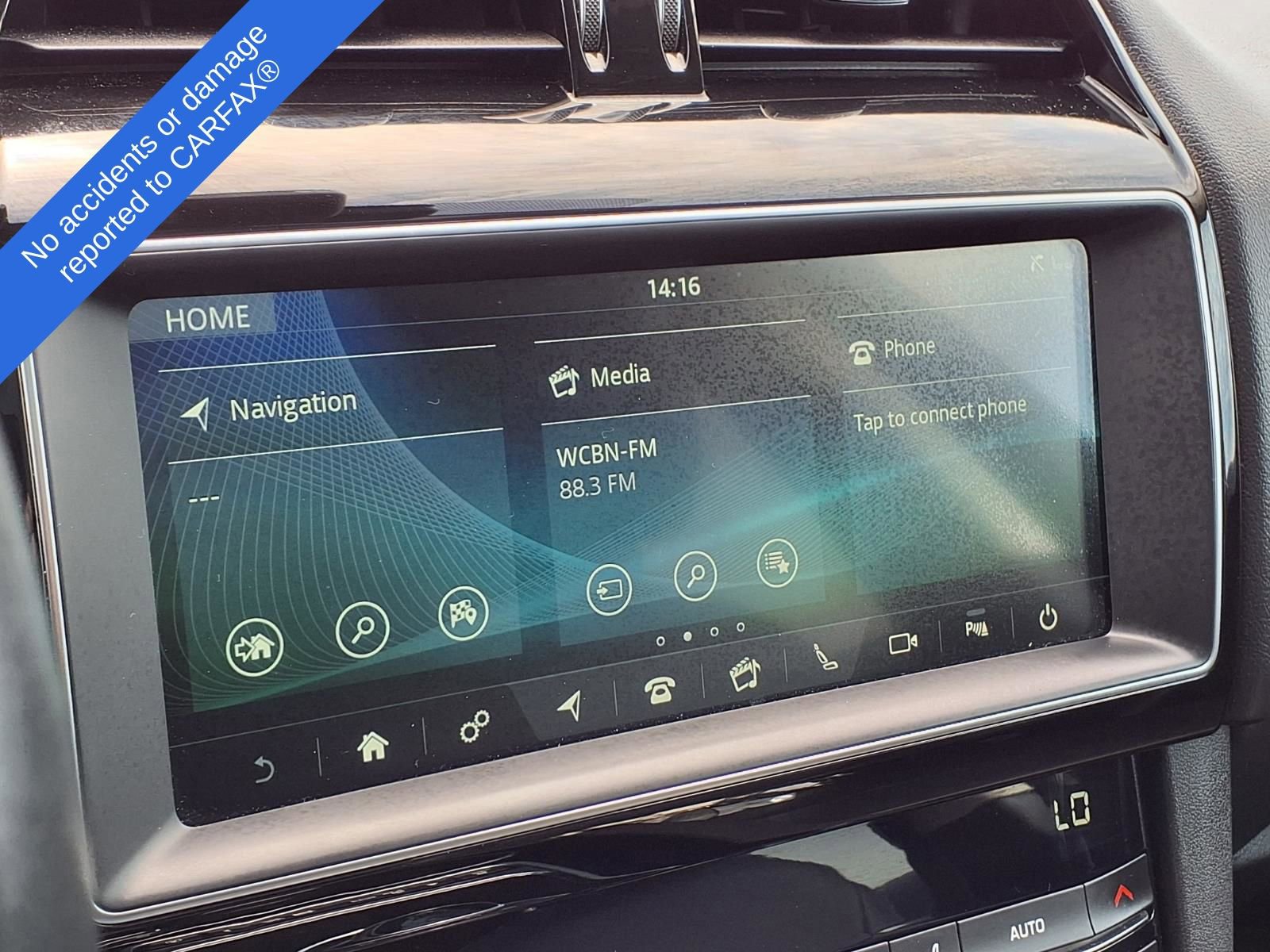 Used 2019 Jaguar F-PACE Premium image 23