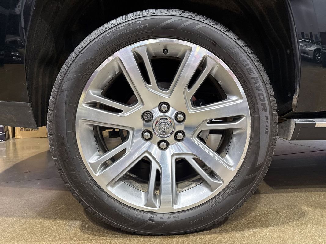 Used 2015 Cadillac Escalade Premium image 30