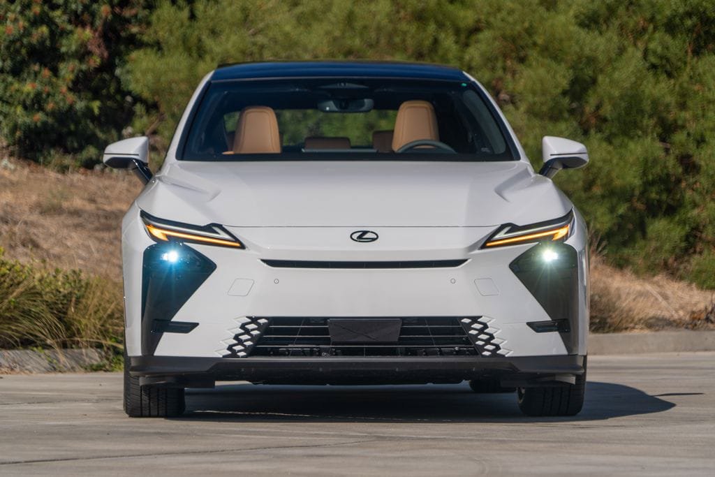 New 2026 Lexus ES 350h w/ Convenience Package FWD image 4