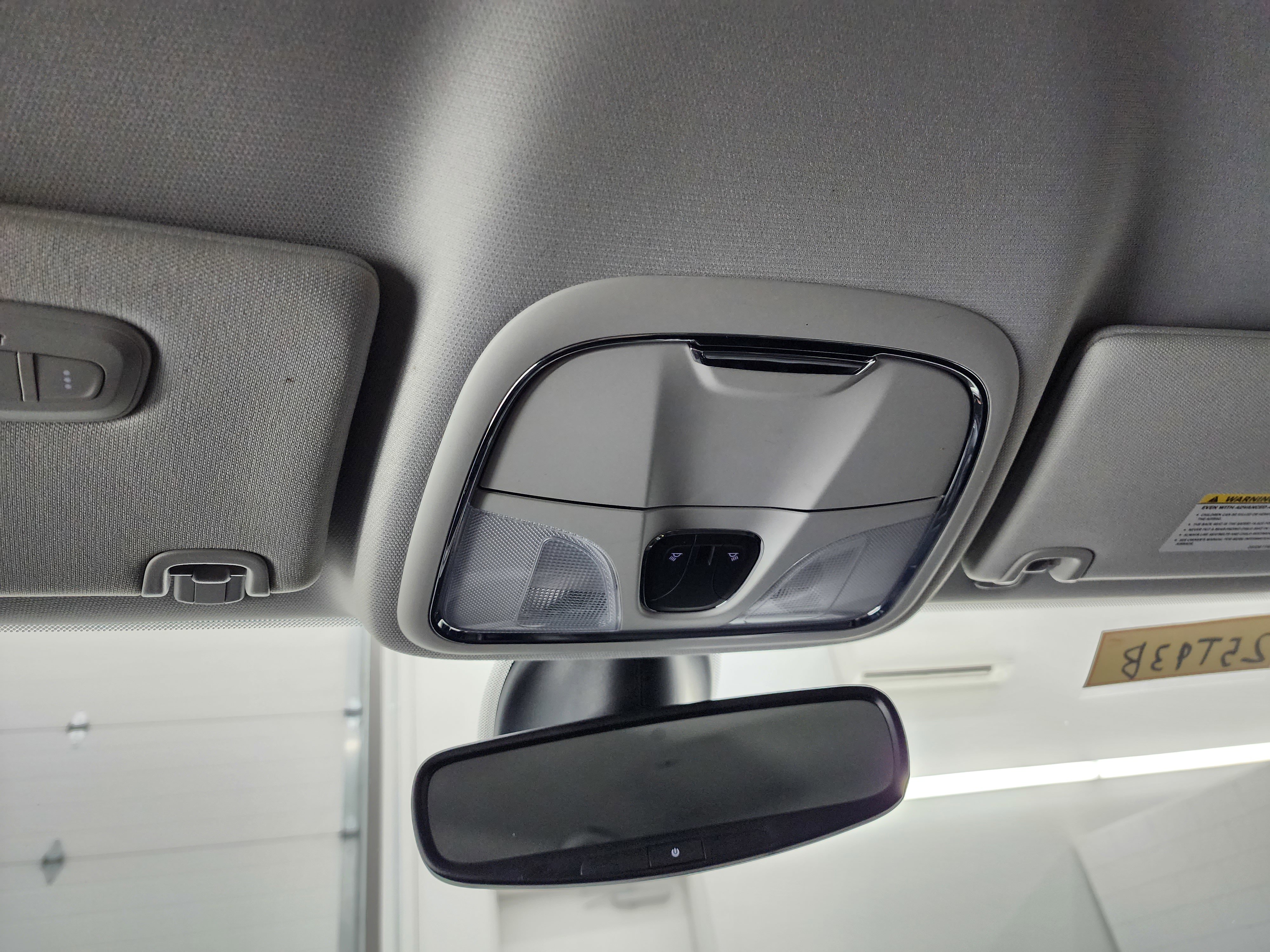 Used 2020 Jeep Cherokee Limited image 12