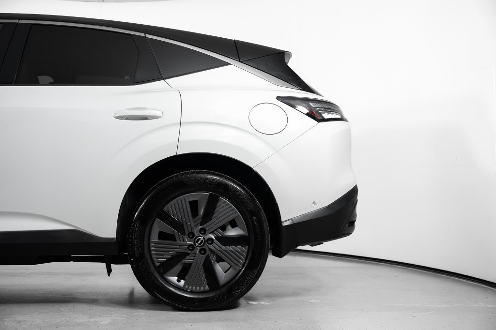 Used 2025 Nissan Murano SL AWD/4WD image 15