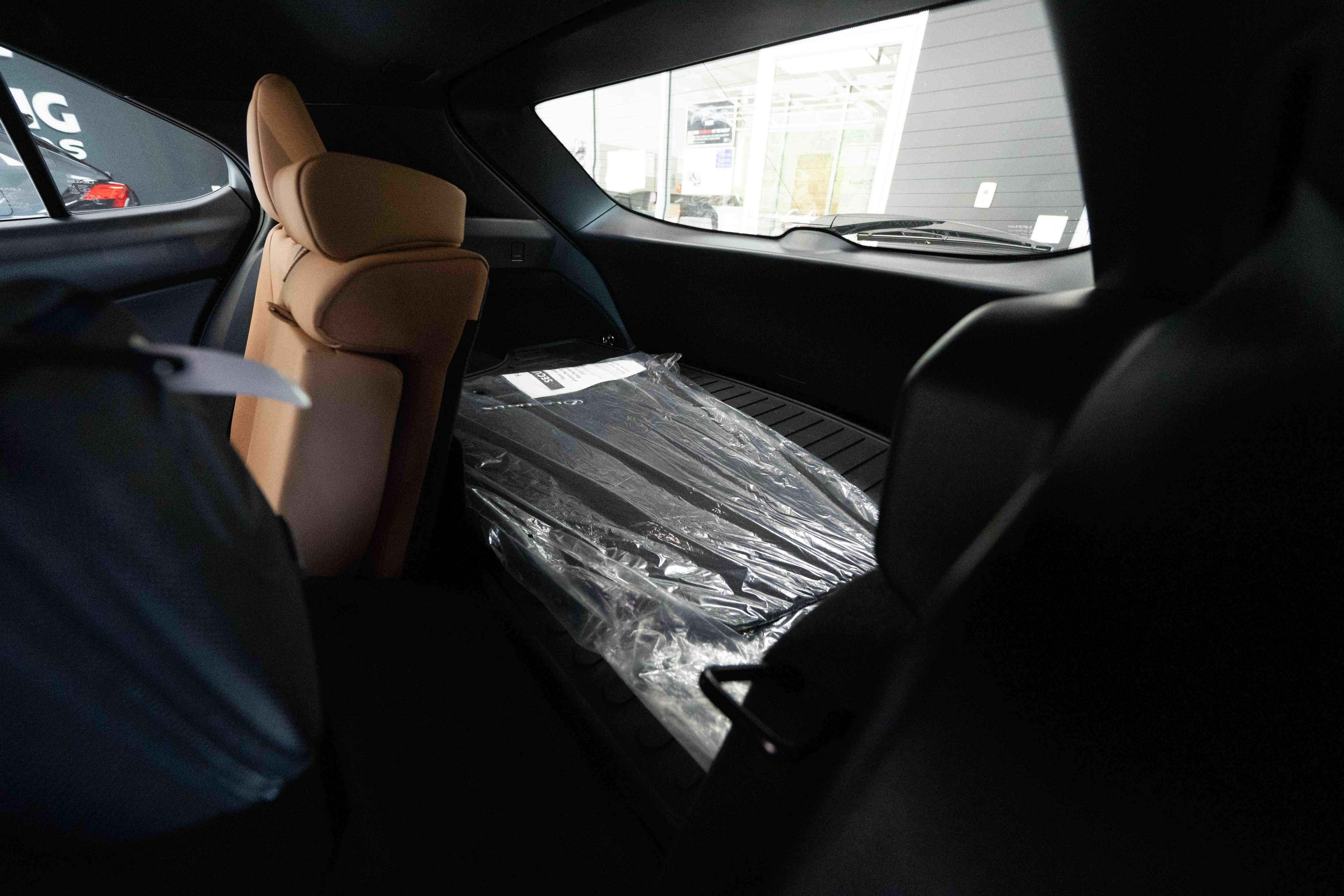 Used 2024 Lexus UX 250h AWD w/ Premium Package image 24