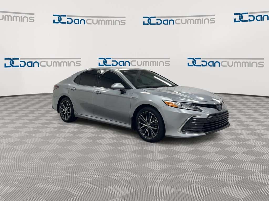 Used 2021 Toyota Camry XLE w/ Navigation Upgrade Package FWD image 2