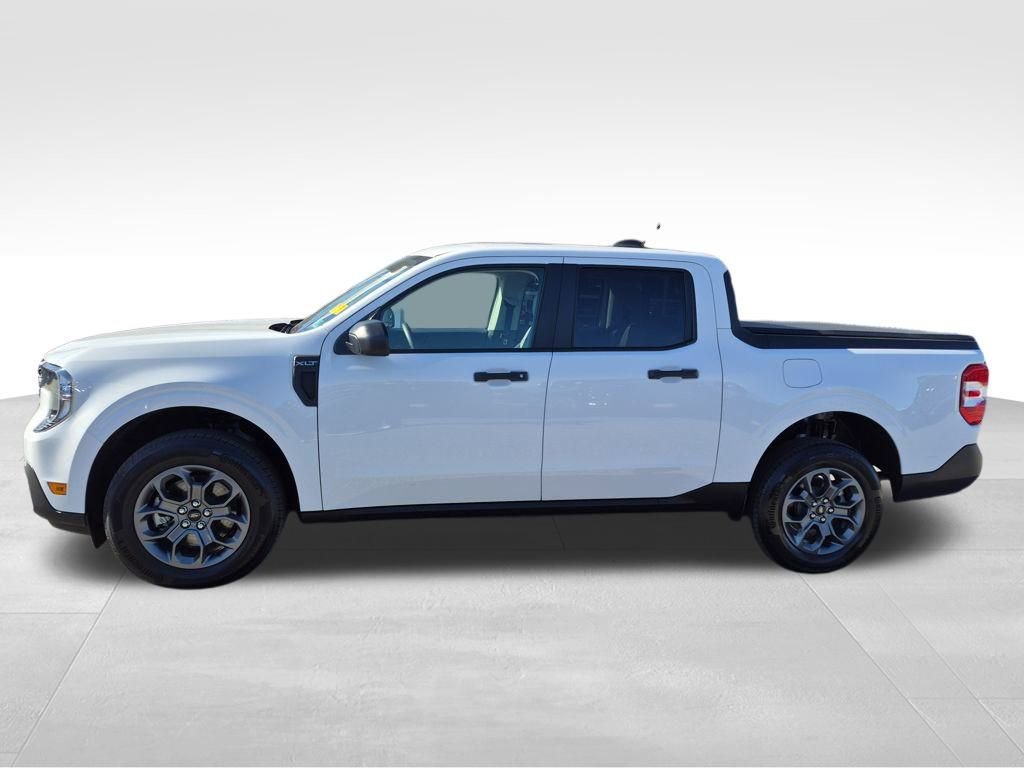 Used 2025 Ford Maverick XLT w/ Equipment Group 302A image 3