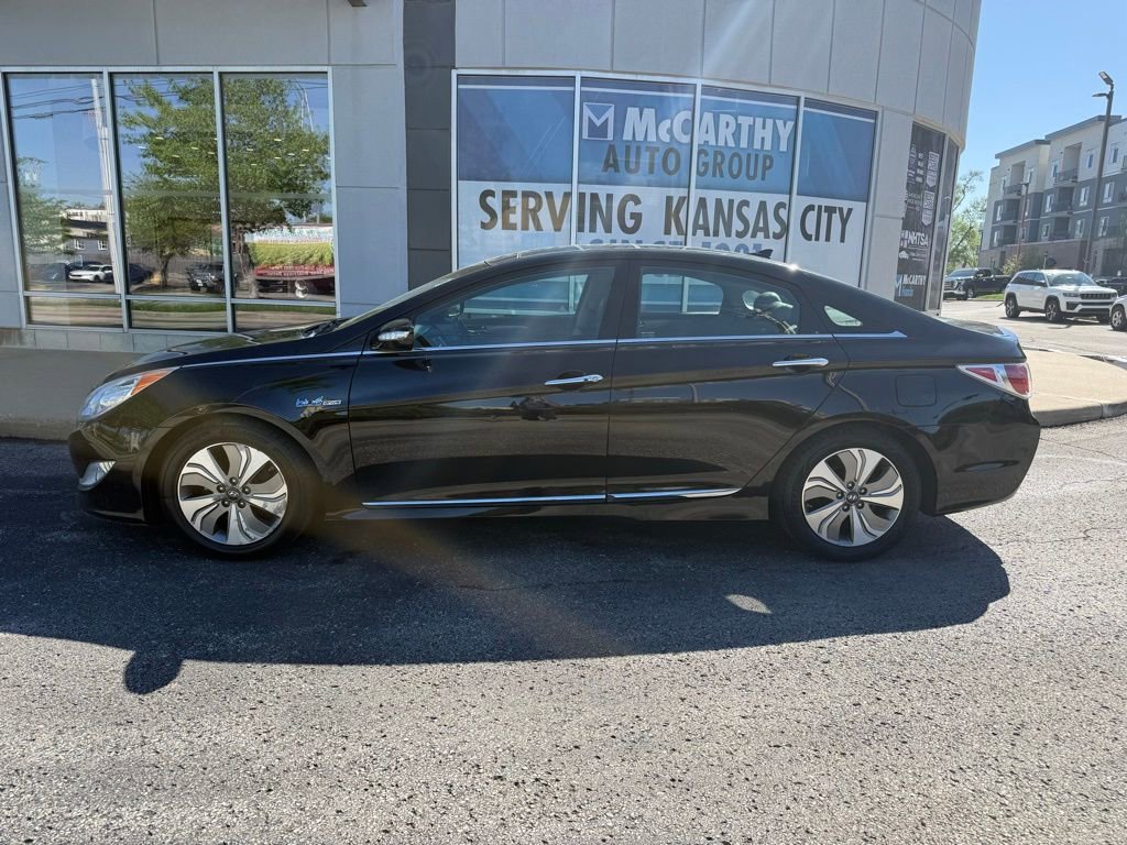 Used 2014 Hyundai Sonata Limited w/ Panoramic Sunroof Package 02 image 2