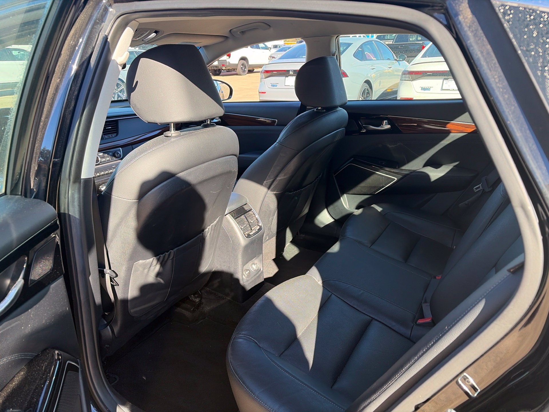 Used 2019 Kia Cadenza Premium FWD image 3