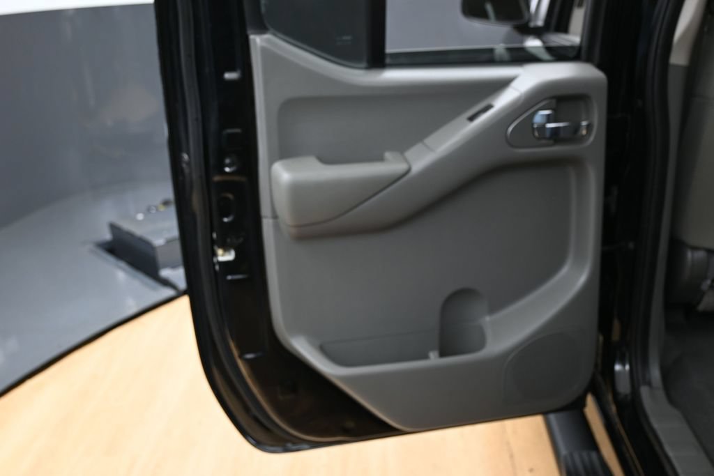Used 2021 Nissan Frontier SV AWD/4WD image 34