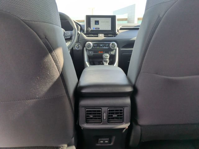 Used 2024 Toyota RAV4 XLE FWD image 28