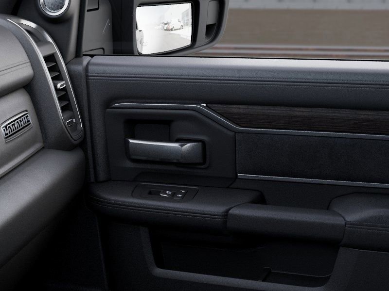 New 2026 RAM 3500 Laramie AWD/4WD image 33