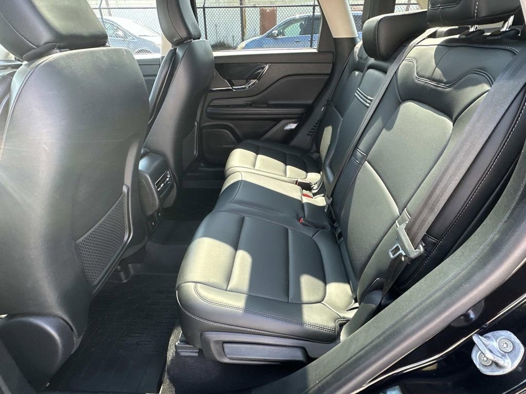 Certified 2024 Lincoln Corsair FWD w/ Equipment Group 101A image 21