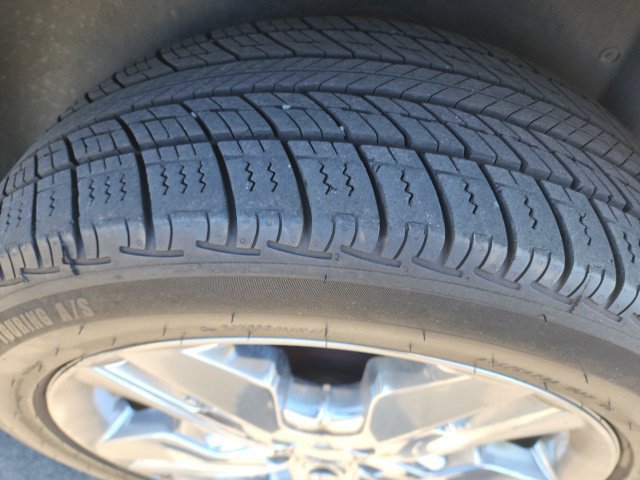 Used 2013 Ford Edge SEL FWD image 28