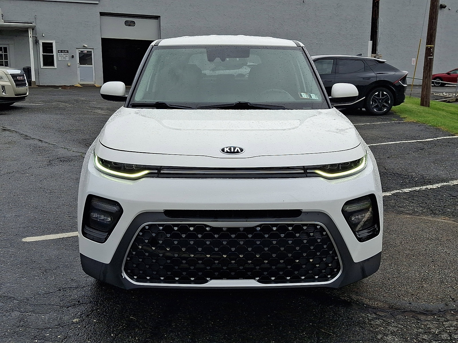 Used 2020 Kia Soul EX w/ Option Group 015 FWD image 2