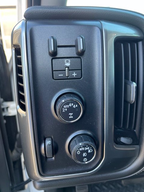 Used 2018 Chevrolet Silverado 1500 LTZ w/ Sport Package AWD/4WD image 7