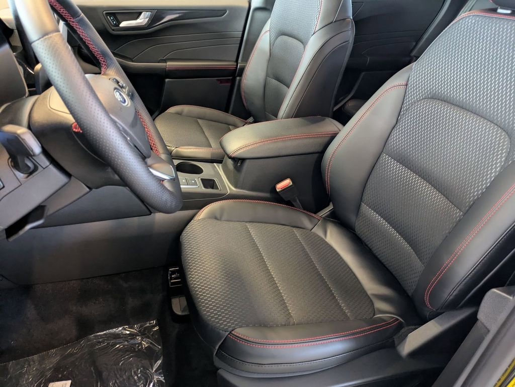 New 2026 Ford Escape ST-Line Select w/ Equipment Group 401A image 16
