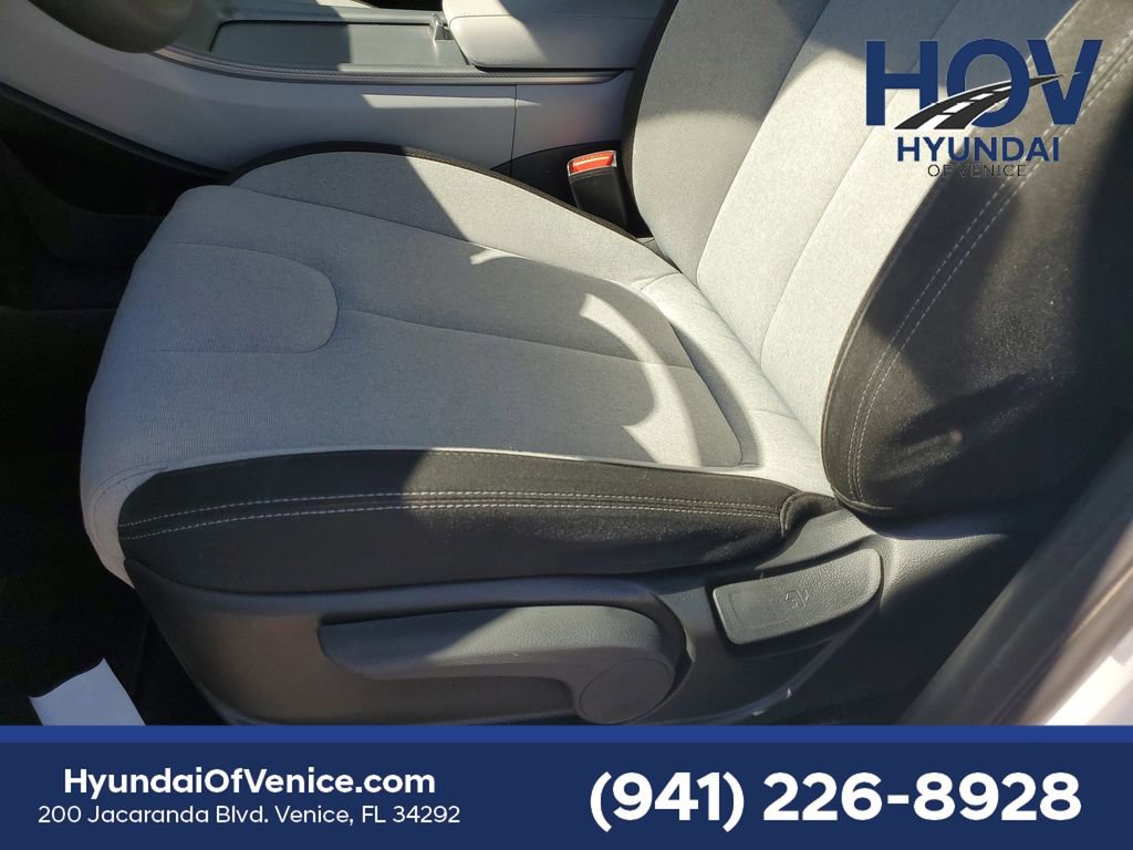 Used 2023 Hyundai Palisade SE image 28