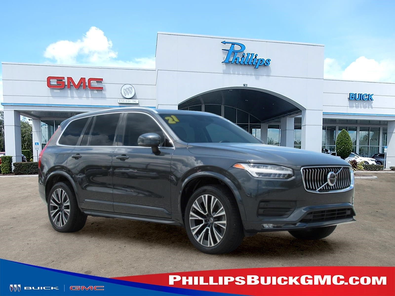 Used 2021 Volvo XC90 T6 Momentum w/ Advanced Package