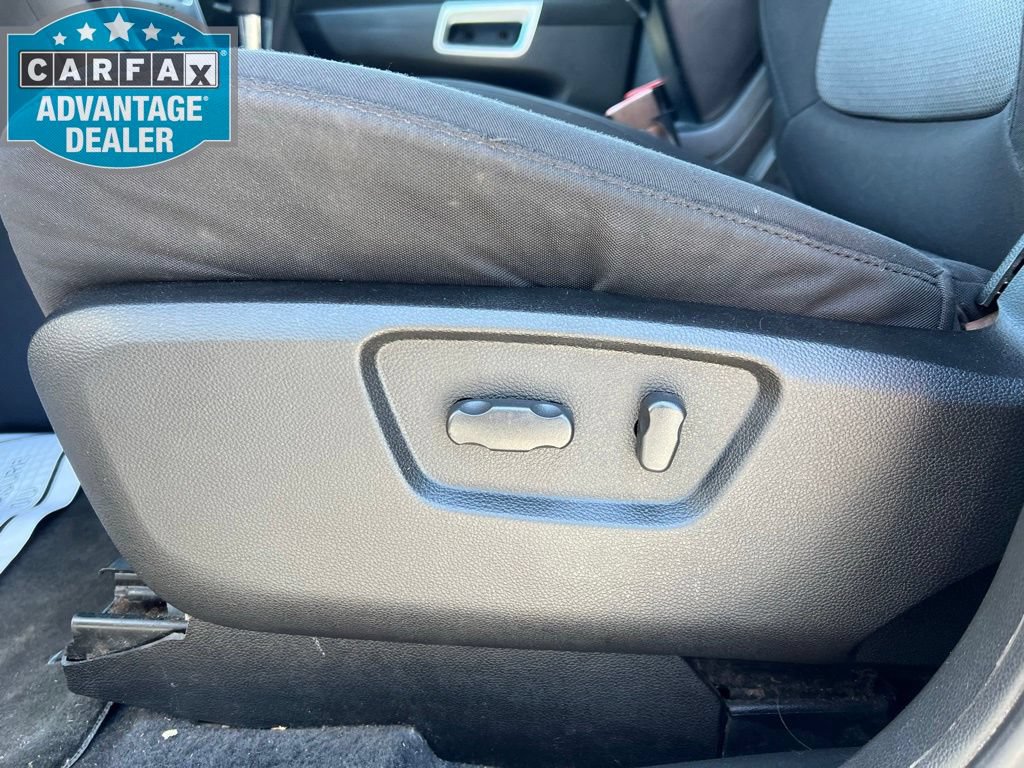 Certified 2013 Chevrolet Captiva Sport LT FWD image 9
