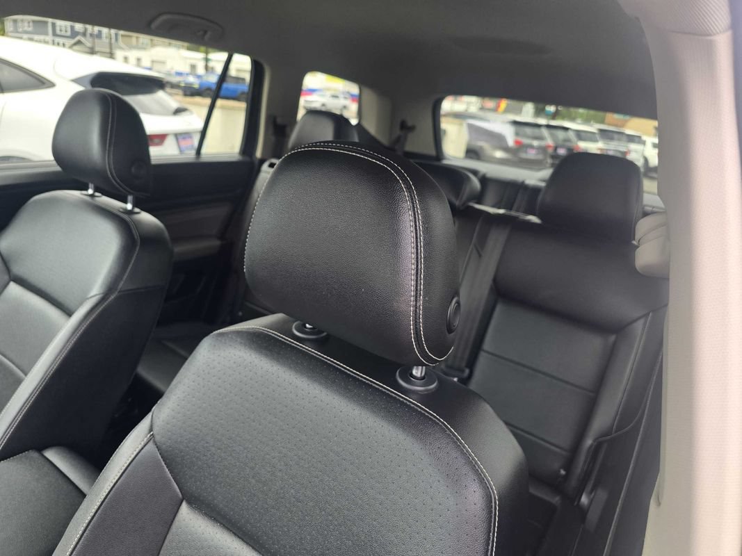 Used 2021 Volkswagen Atlas SE AWD/4WD image 32