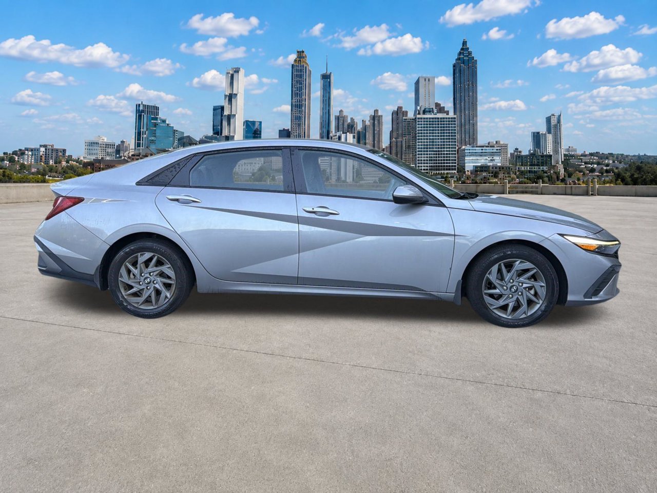 Used 2024 Hyundai Elantra SEL FWD image 24