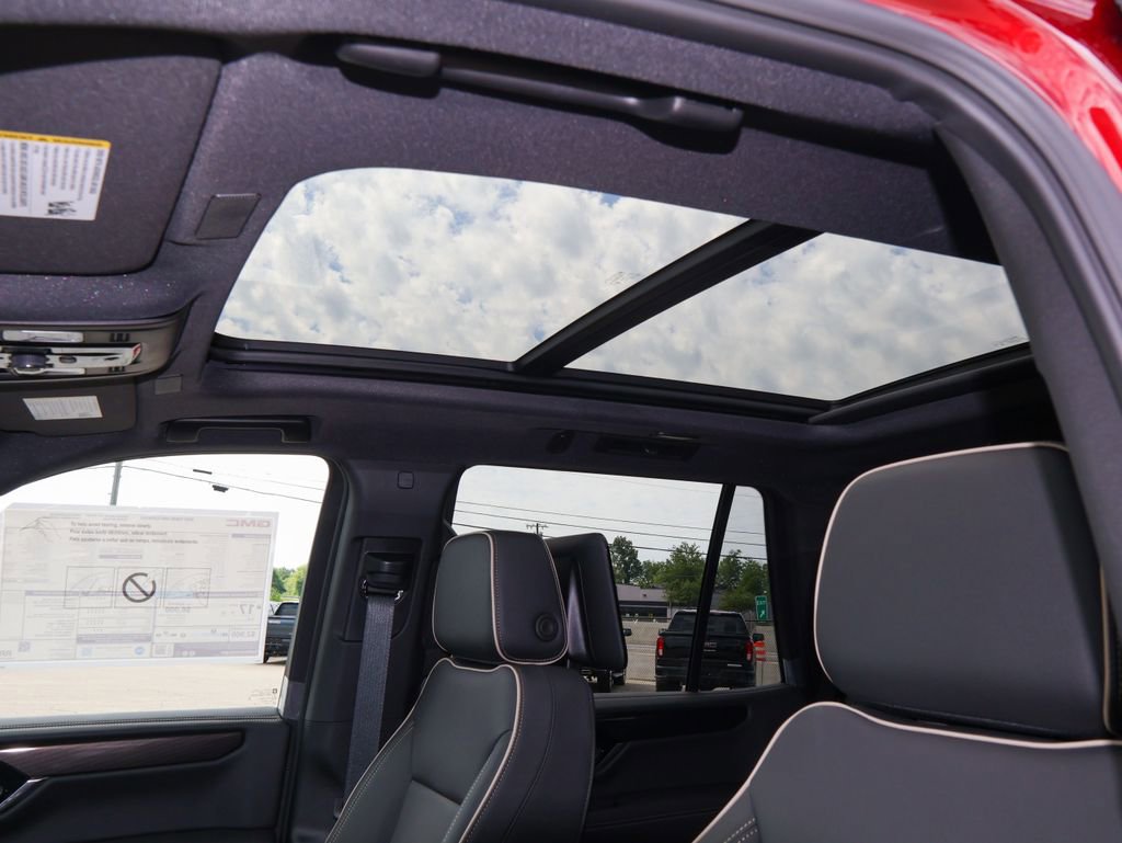 New 2026 GMC Yukon Elevation w/ Elevation Premium Package AWD/4WD image 8
