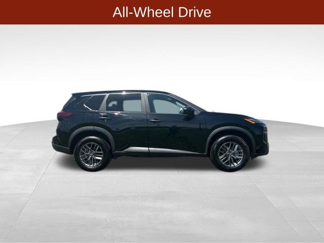 Used 2024 Nissan Rogue S image 8