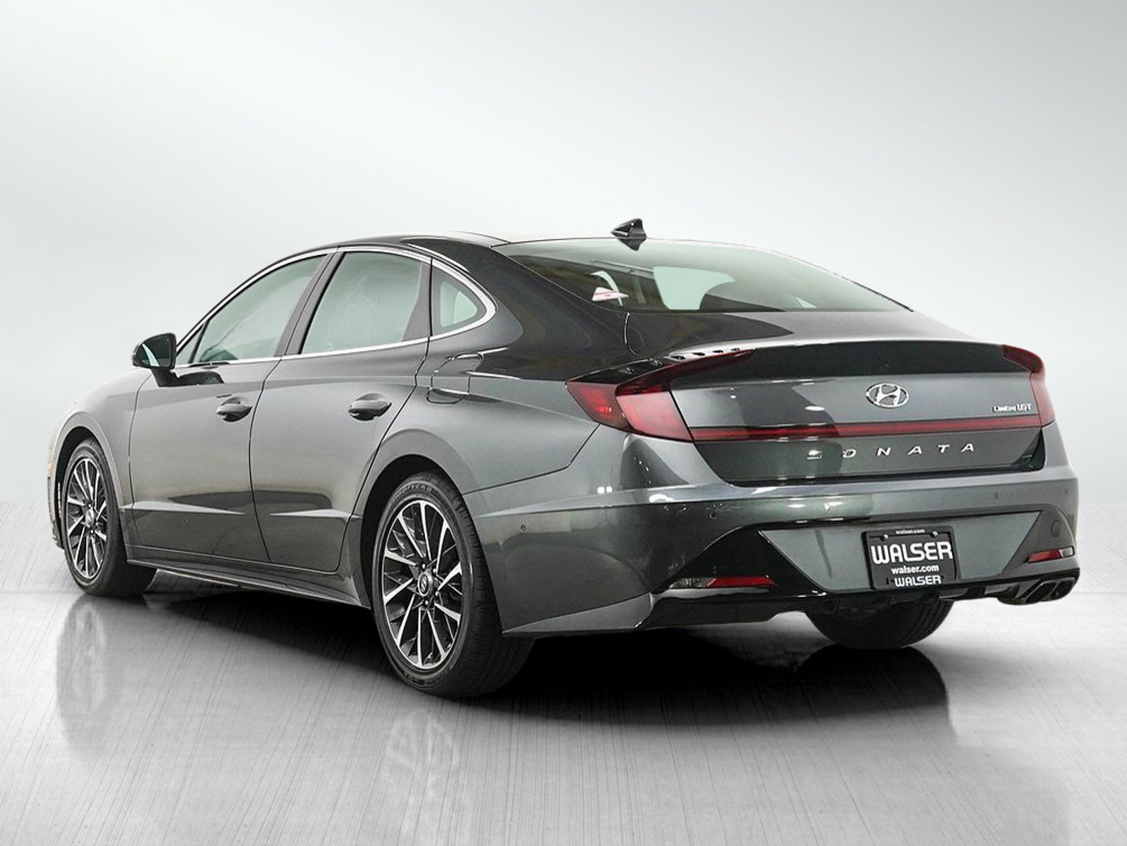 Used 2022 Hyundai Sonata Limited FWD image 3