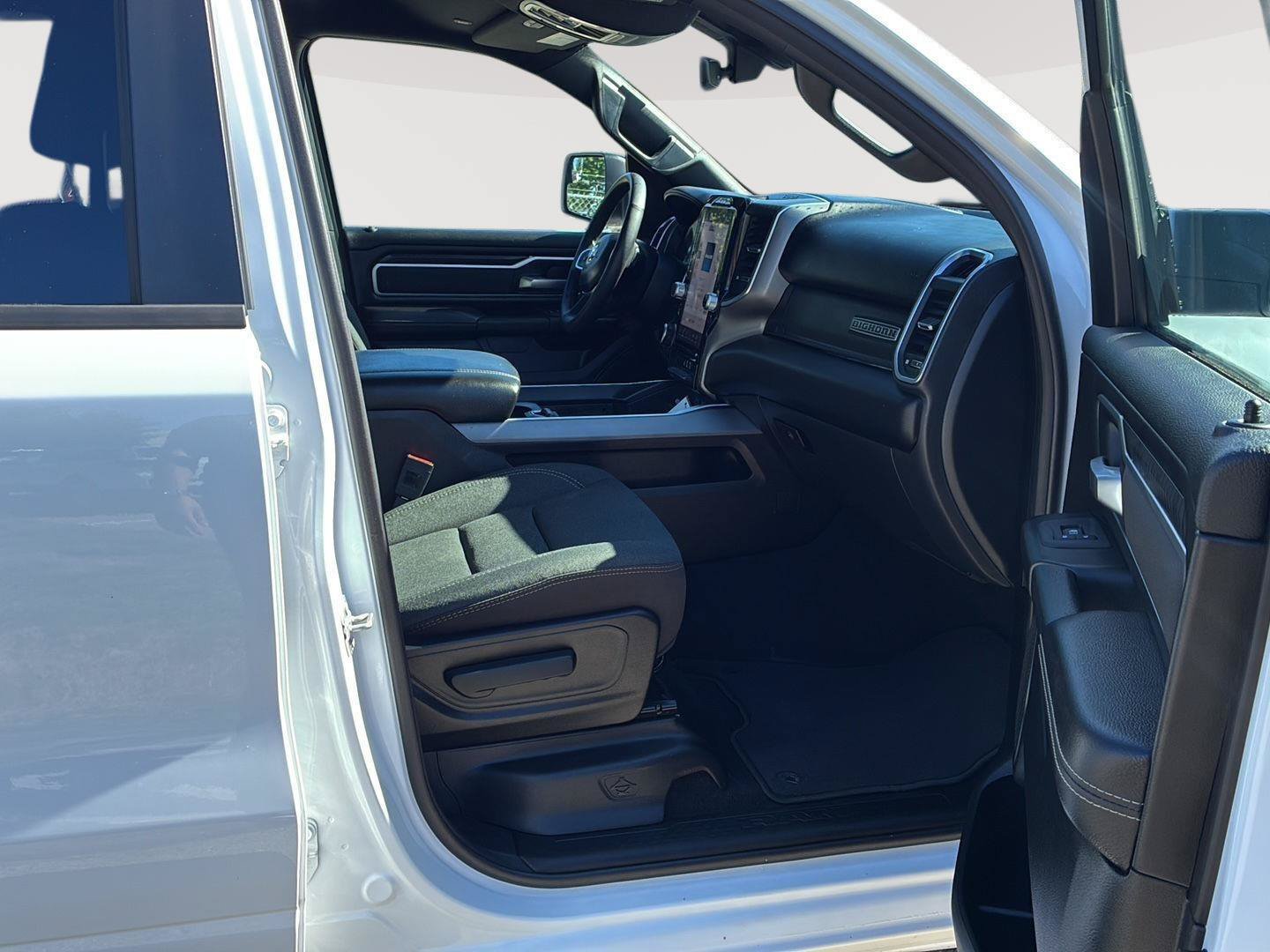 Used 2025 RAM 1500 Big Horn AWD/4WD image 12