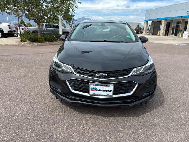 Used 2017 Chevrolet Cruze LT w/ Convenience Package FWD image 2