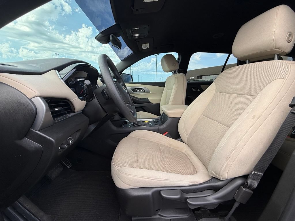 Used 2022 Chevrolet Traverse LS AWD/4WD image 21