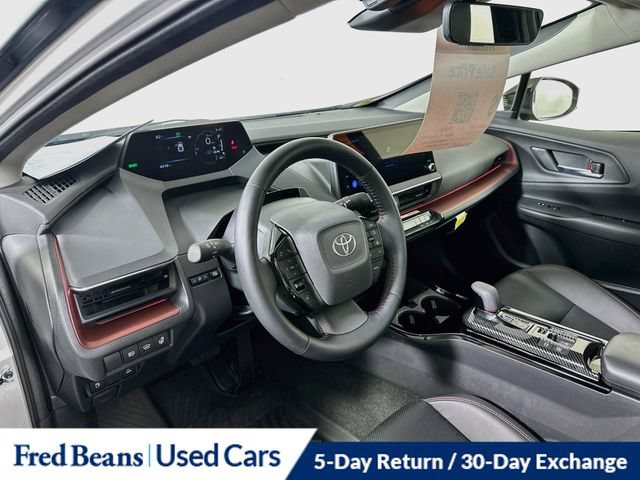 Used 2025 Toyota Prius Plug-In Hybrid FWD image 13