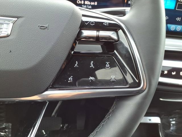 Certified 2025 Cadillac Lyriq Luxury w/ LPO, Floor Liner Package AWD/4WD image 35