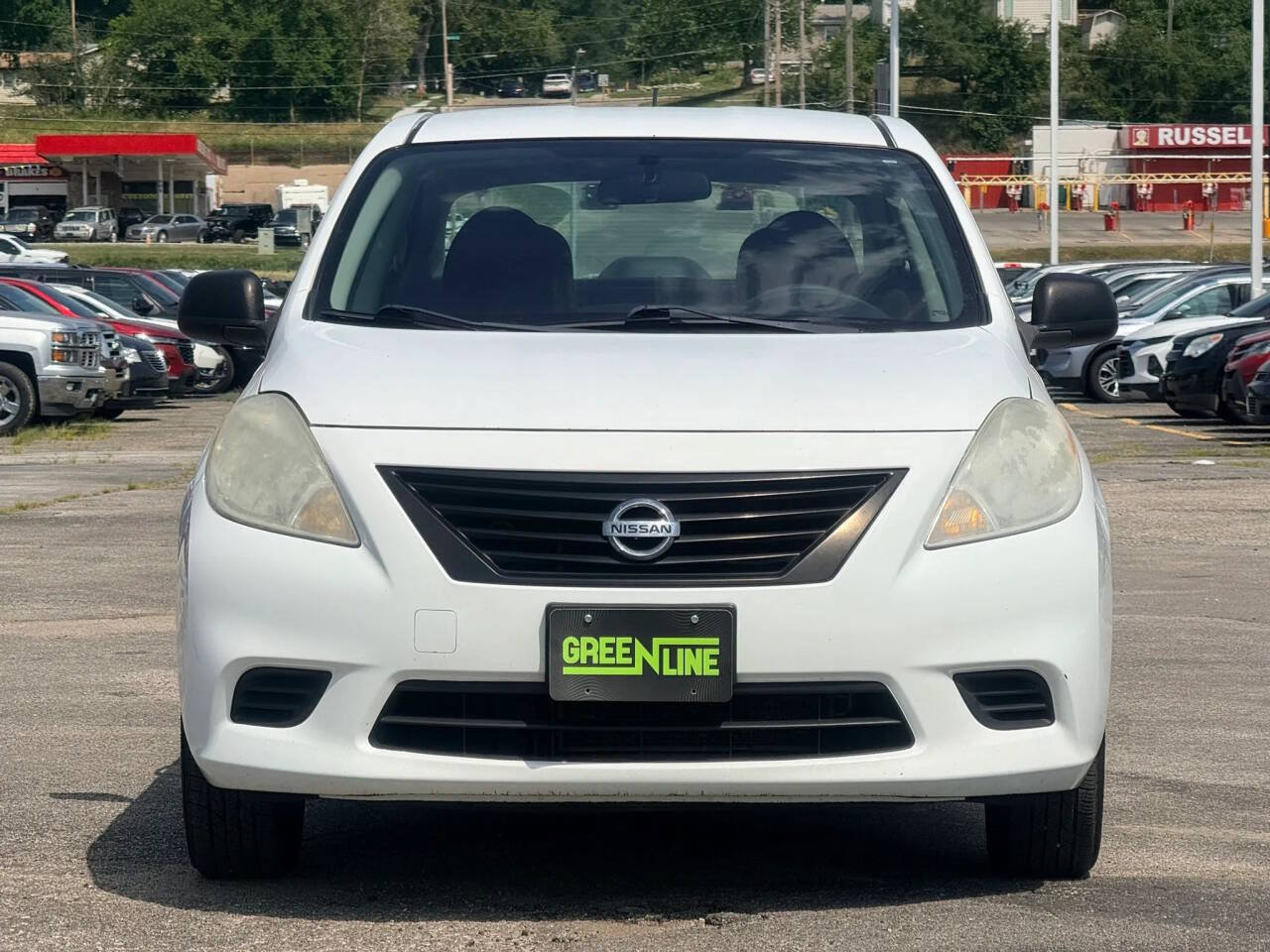 Used 2014 Nissan Versa S FWD image 3