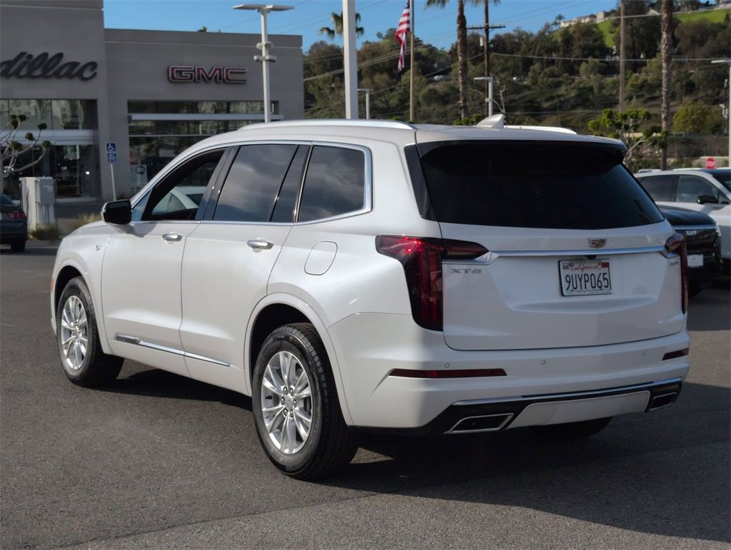 Used 2025 Cadillac XT6 Luxury image 5