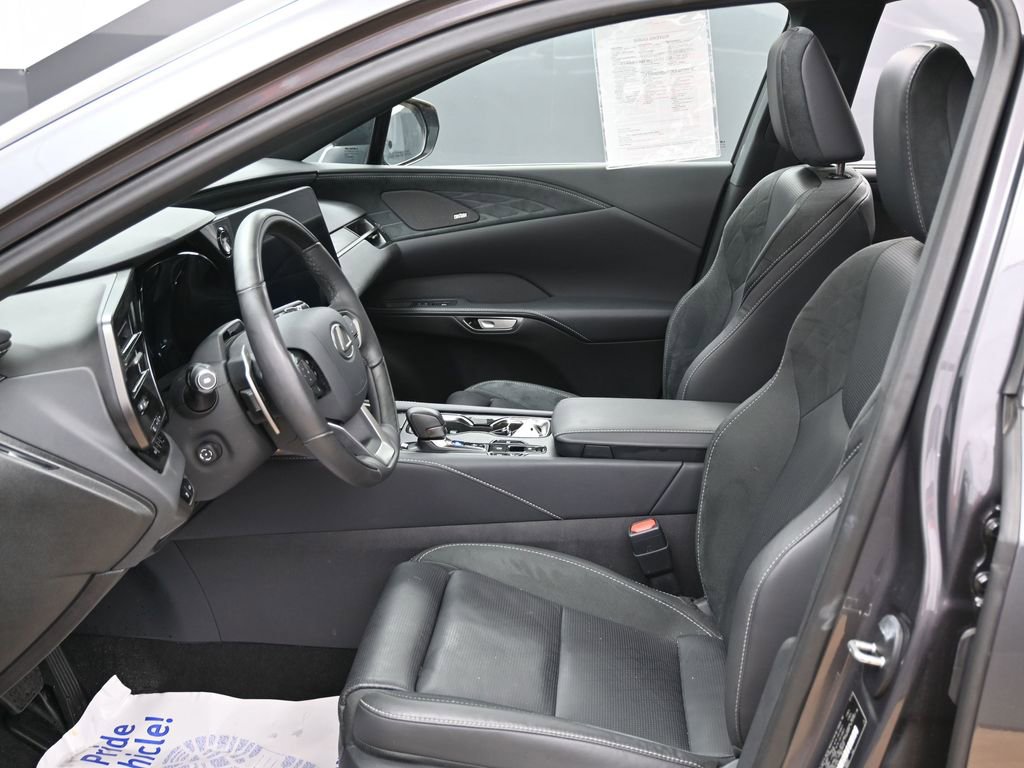 Used 2025 Lexus RX 350 w/ Convenience Package AWD/4WD image 17