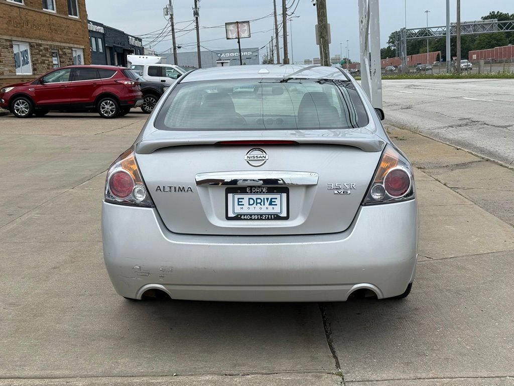 Used 2011 Nissan Altima 3.5 SR w/ 3.5SR Premium Pkg FWD image 8