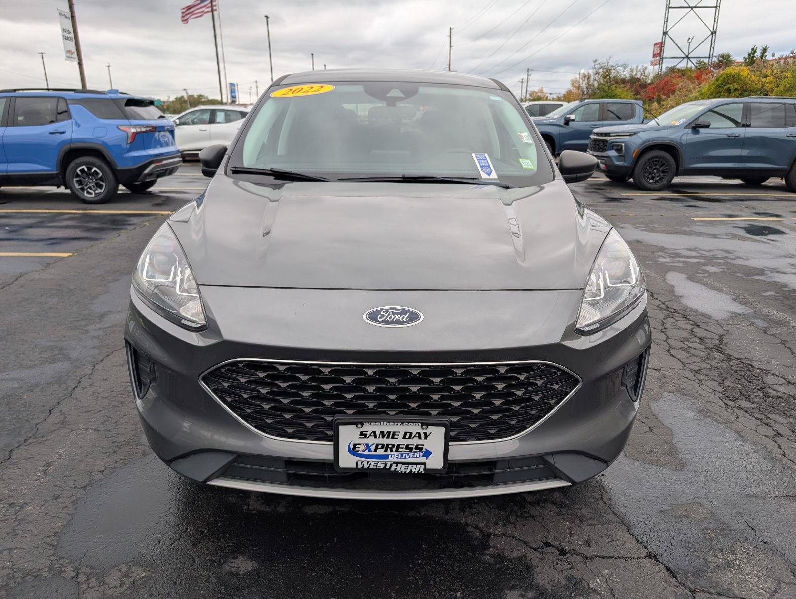 Used 2022 Ford Escape SE w/ Convenience Package AWD/4WD image 2