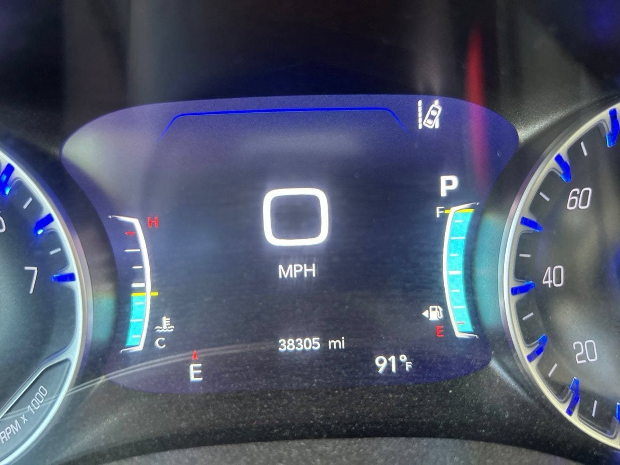 Used 2025 Chrysler Pacifica Select FWD image 11