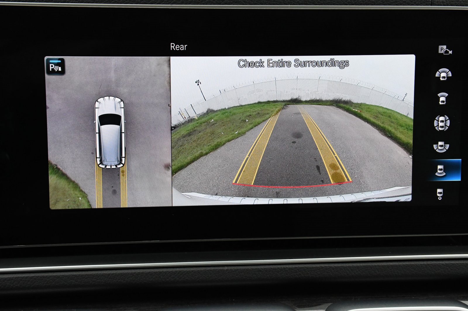 Used 2021 Mercedes-Benz GLS 450 4MATIC image 10