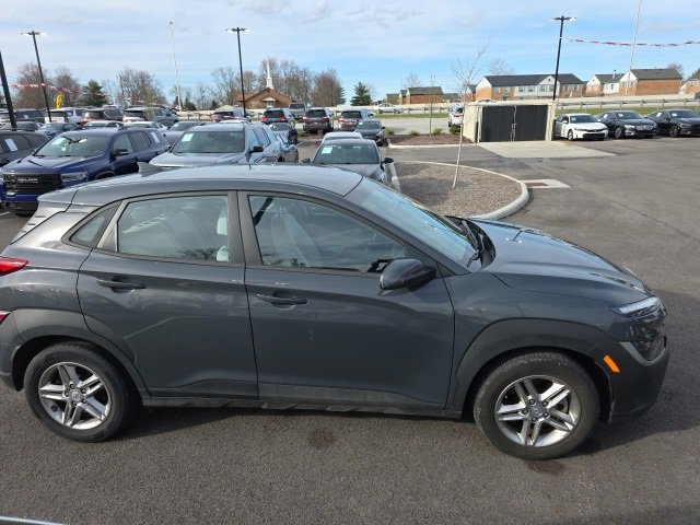Used 2023 Hyundai Kona SE image 3