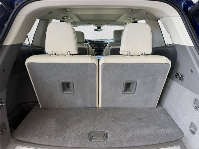 Used 2024 Cadillac XT6 Premium Luxury w/ Technology Package FWD image 22