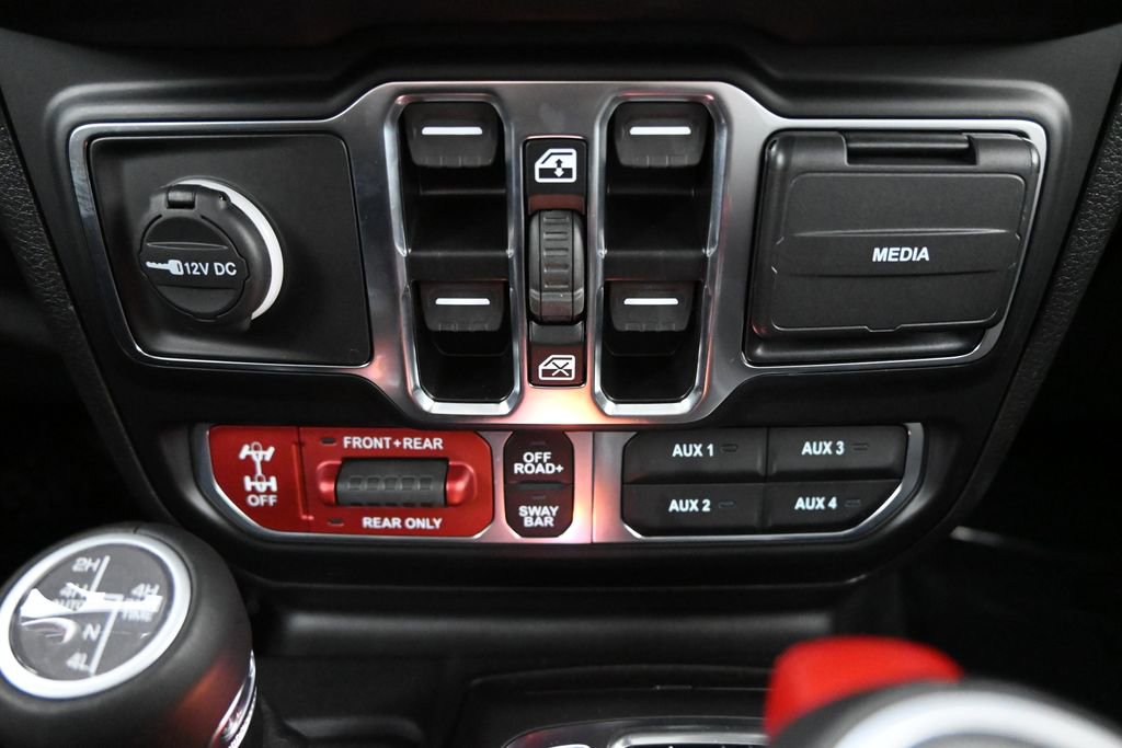 Used 2024 Jeep Wrangler Unlimited Rubicon AWD/4WD image 33