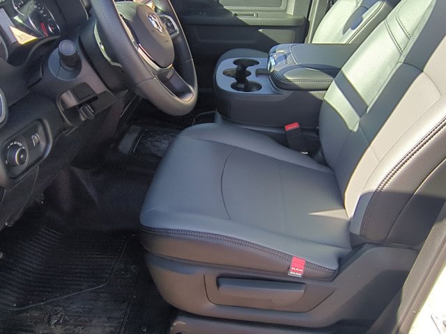 New 2026 RAM 5500 Tradesman AWD/4WD image 4
