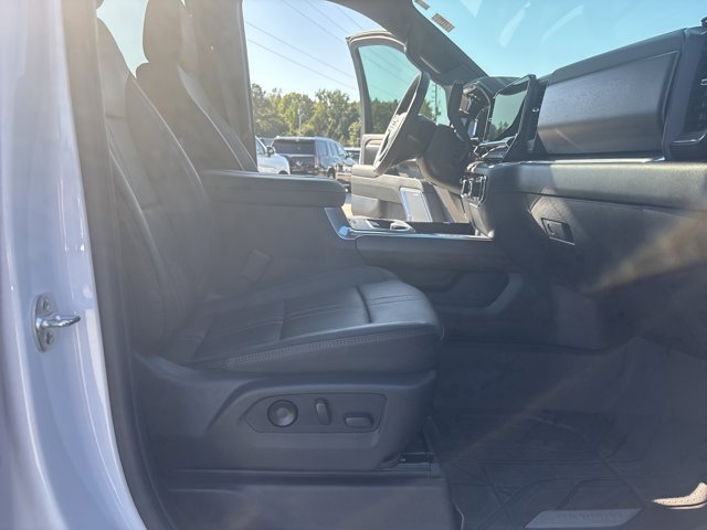 Used 2025 Chevrolet Silverado 3500 High Country w/ Technology Package image 26