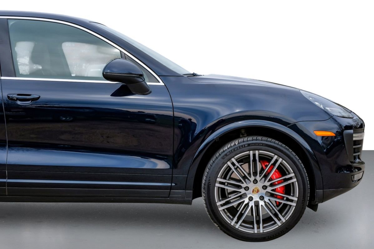 Used 2018 Porsche Cayenne Turbo image 6