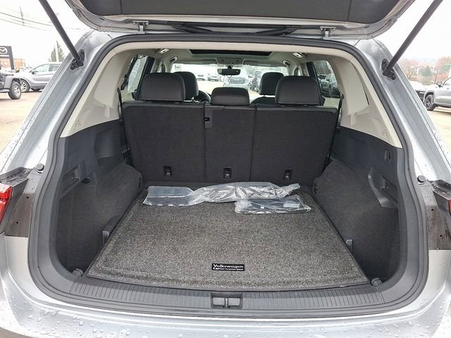 Used 2021 Volkswagen Tiguan SE image 33