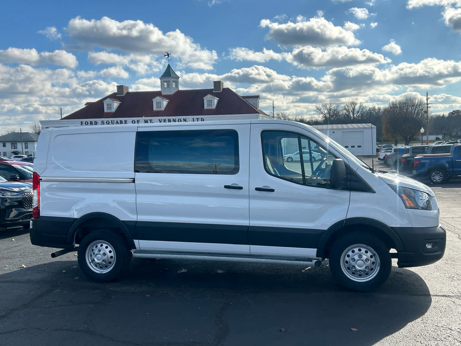 Used 2023 Ford Transit 250 Low Roof AWD w/ Exterior Upgrade Package image 4