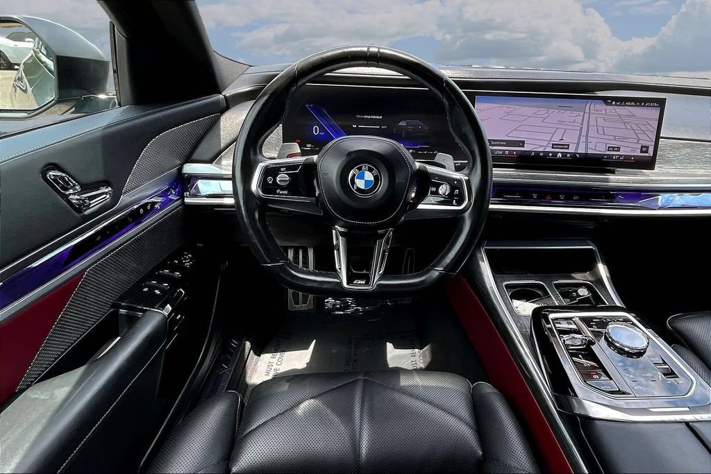 Used 2023 BMW 740i w/ Parking Assistance Package RWD image 8