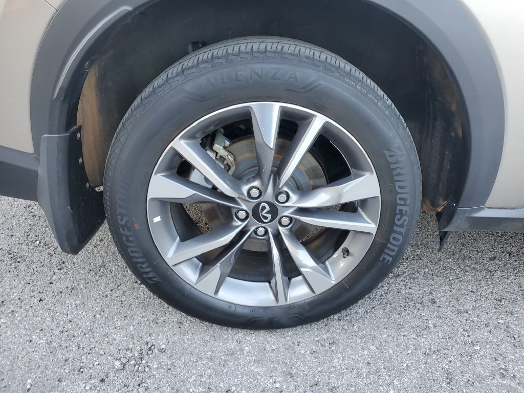 Used 2024 INFINITI QX60 Luxe w/ Vision Package FWD image 5