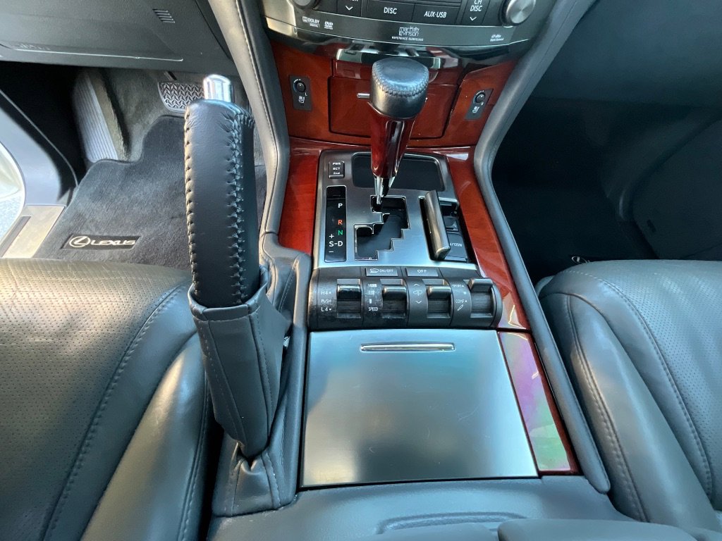 Used 2010 Lexus LX 570 200 SERIES image 18